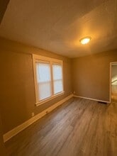 1031 E Behrends Ave in Peoria, IL - Building Photo - Building Photo