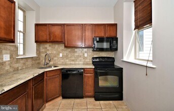 1325 N Franklin St in Philadelphia, PA - Building Photo - Building Photo