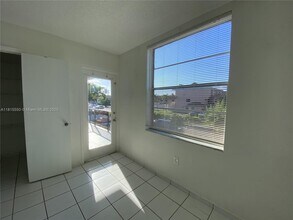 5775 W 20th Ave in Hialeah, FL - Building Photo - Building Photo
