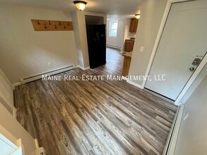 97 Grove St in Bangor, ME - Building Photo - Building Photo