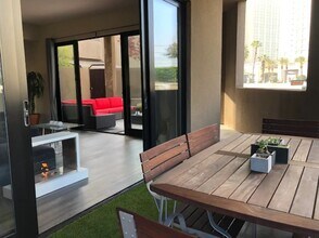 611 W G St, Unit Brickyard in San Diego, CA - Foto de edificio - Building Photo
