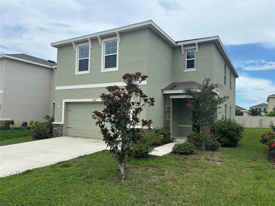 5909 Silver Sage Wy in Sarasota, FL - Building Photo