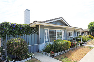 16652 Bartlett Ln in Huntington Beach, CA - Building Photo - Building Photo