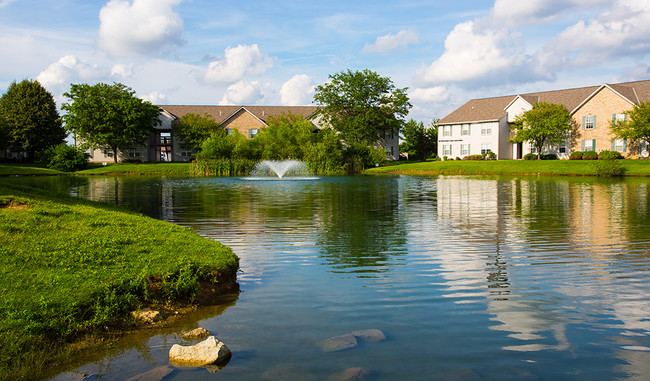 Waterford Pointe in Columbus, OH - Foto de edificio - Building Photo