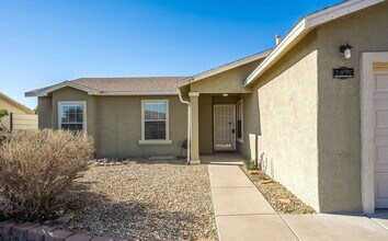5027 Galina Dr in Las Cruces, NM - Building Photo - Building Photo
