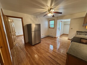 21 Winchester Ct in Keene, NH - Building Photo - Building Photo