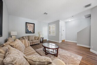 112 Lighthouse Cir in Tequesta, FL - Building Photo - Building Photo
