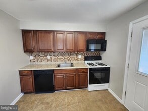 1737 Eastern Blvd in Essex, MD - Building Photo - Building Photo