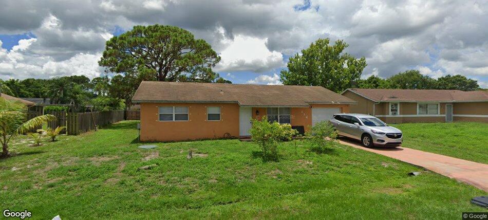 256 SE Twig Ave in Port St. Lucie, FL - Building Photo