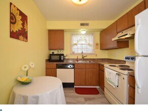 620 Manatawny St, Unit 22 in Pottstown, PA - Foto de edificio - Building Photo