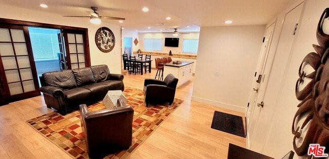 335 S California St in Orange, CA - Building Photo - Building Photo