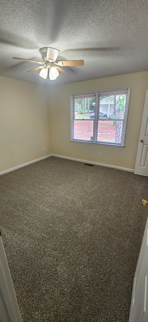 601 Gaslight Trail in Zebulon, NC - Building Photo - Building Photo