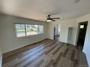 2252.5 Garnet Ave in San Diego, CA - Building Photo - Building Photo