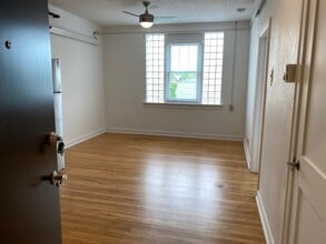 413 Main Ave, Unit 203 in Brookings, SD - Foto de edificio - Building Photo