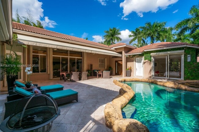 2535 Golf View Dr in Weston, FL - Building Photo - Building Photo