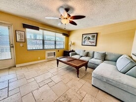 159 Sussex H in West Palm Beach, FL - Building Photo