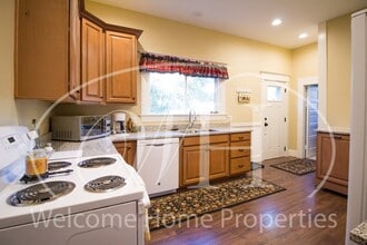 1321 E Isaacs Ave in Walla Walla, WA - Building Photo - Building Photo