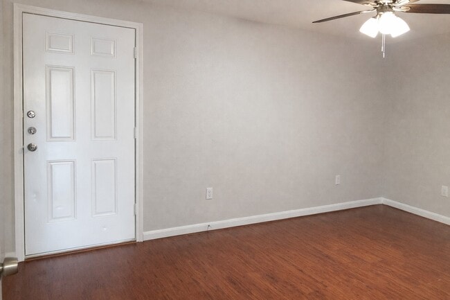 134 S Bend Ct in Willis, TX - Building Photo - Building Photo