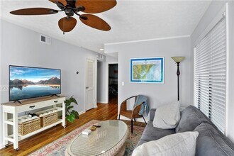 807 Mallery St in St. Simons Island, GA - Building Photo - Building Photo