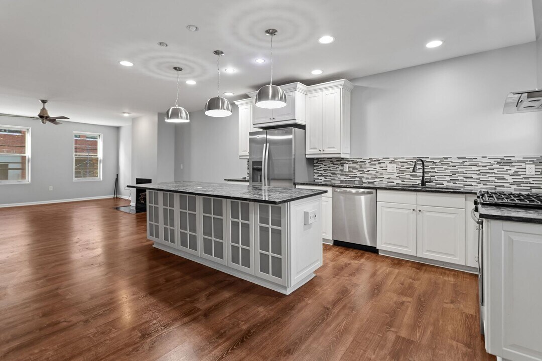 5260 Butler St in Pittsburgh, PA - Building Photo