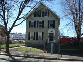 197 Central St in Manchester, NH - Building Photo