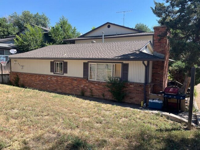 property at 307 University Dr