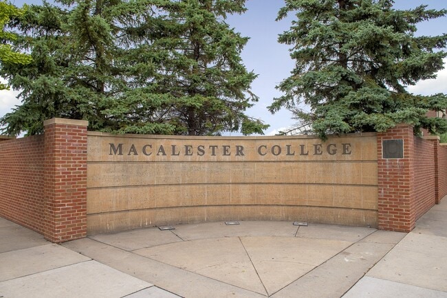 St. Clair in St. Paul, MN - Building Photo - Building Photo