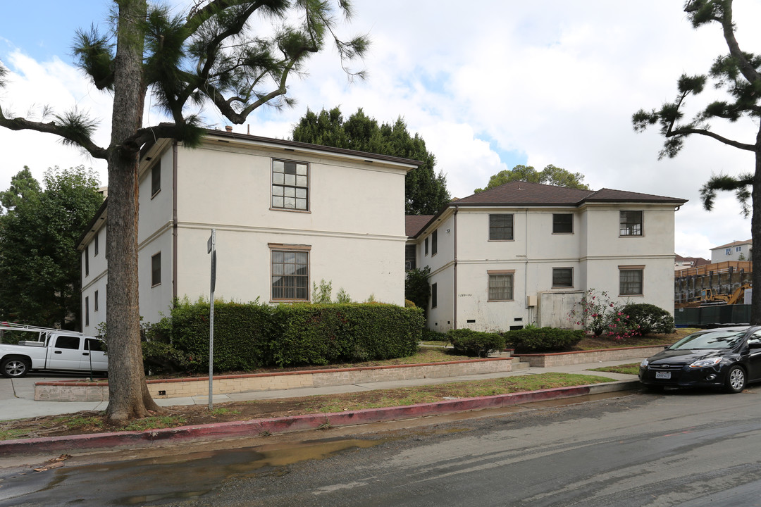 11089-11099 Strathmore Dr in Los Angeles, CA - Building Photo