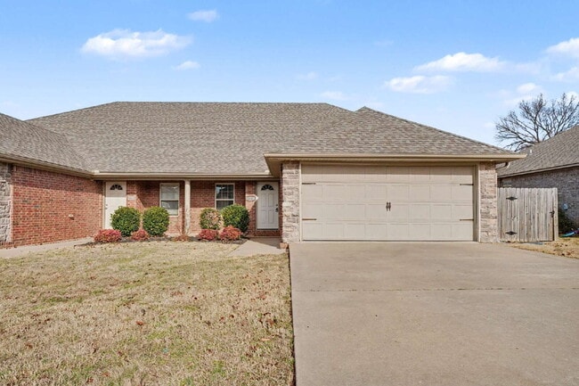 property at 3006 SW Deerfield Blvd