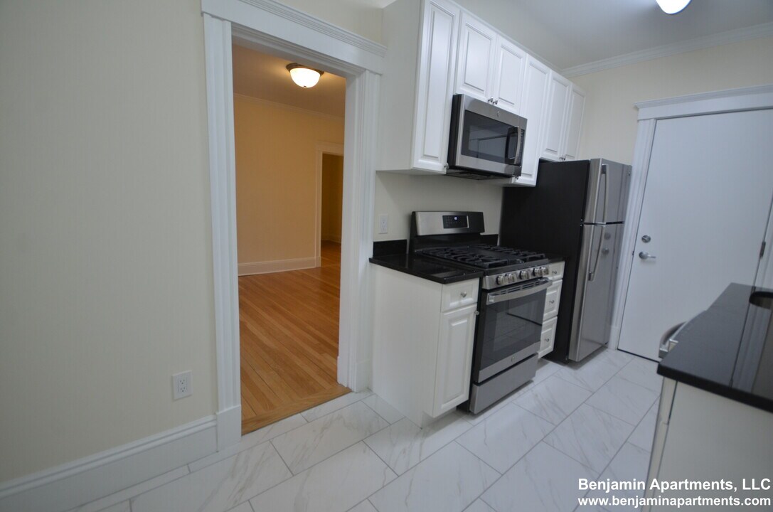 11 Chauncy St, Unit 3 in Cambridge, MA - Foto de edificio
