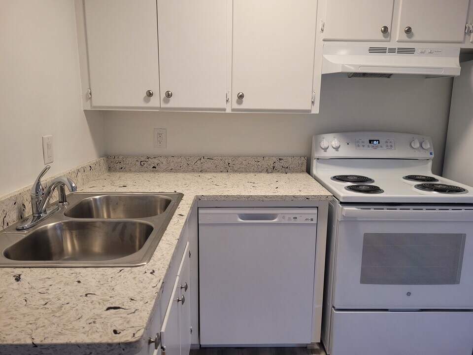 5010 Bowser Ave in Dallas, TX - Building Photo