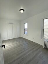 82 Brighton Ave, Unit 2 in Kearny, NJ - Building Photo - Building Photo