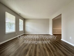 5652 Glen View Dr in Virginia Beach, VA - Building Photo - Building Photo