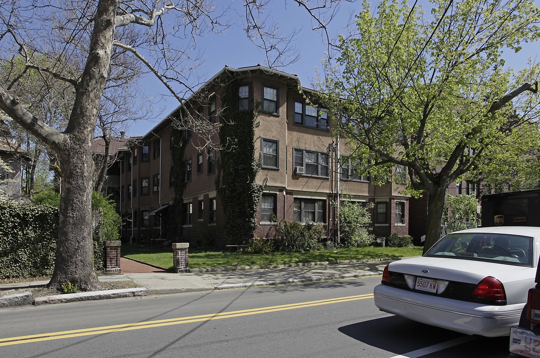 11 Everett St in Cambridge, MA - Building Photo