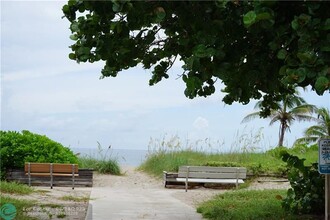 517 Briny Ave in Pompano Beach, FL - Building Photo - Building Photo