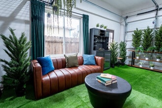 2732 Fair Oaks Ave in Redwood City, CA - Building Photo - Building Photo