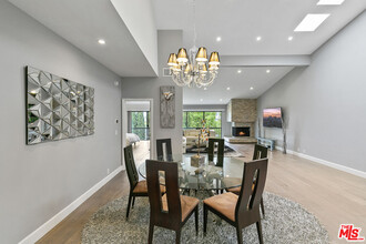1520 S Beverly Glen Blvd in Los Angeles, CA - Building Photo - Building Photo