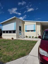 295 Jacaranda Cir in Venice, FL - Foto de edificio - Building Photo