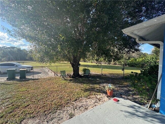 291 16th St NE in Naples, FL - Building Photo - Building Photo