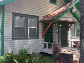 7915 Junius St in Houston, TX - Building Photo - Building Photo
