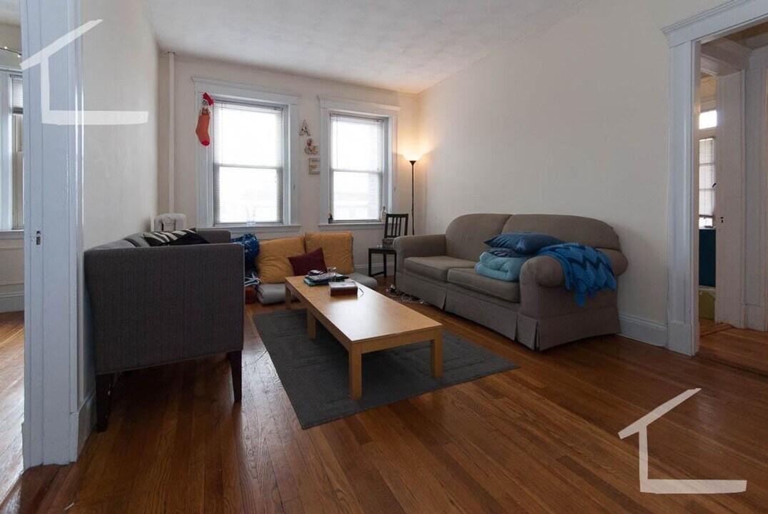 114 Brainerd Rd in Boston, MA - Building Photo