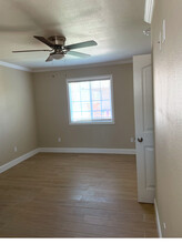 5649 Lewis Ave in Long Beach, CA - Building Photo - Building Photo