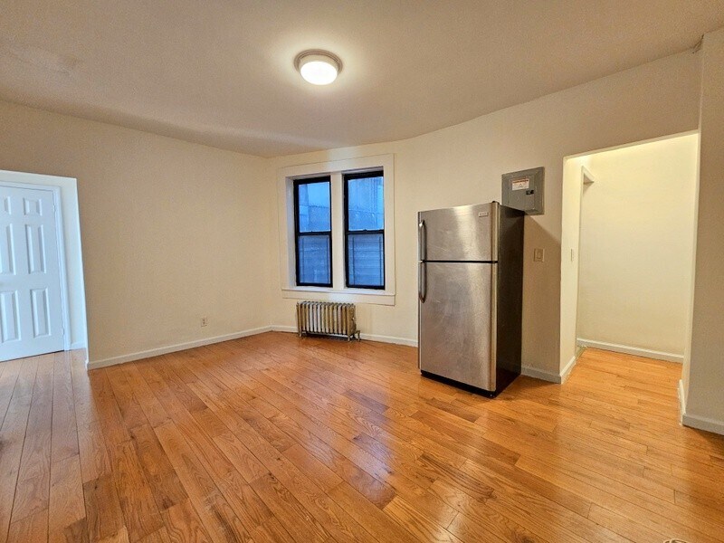 515 W 168th St, Unit 1J in New York, NY - Building Photo