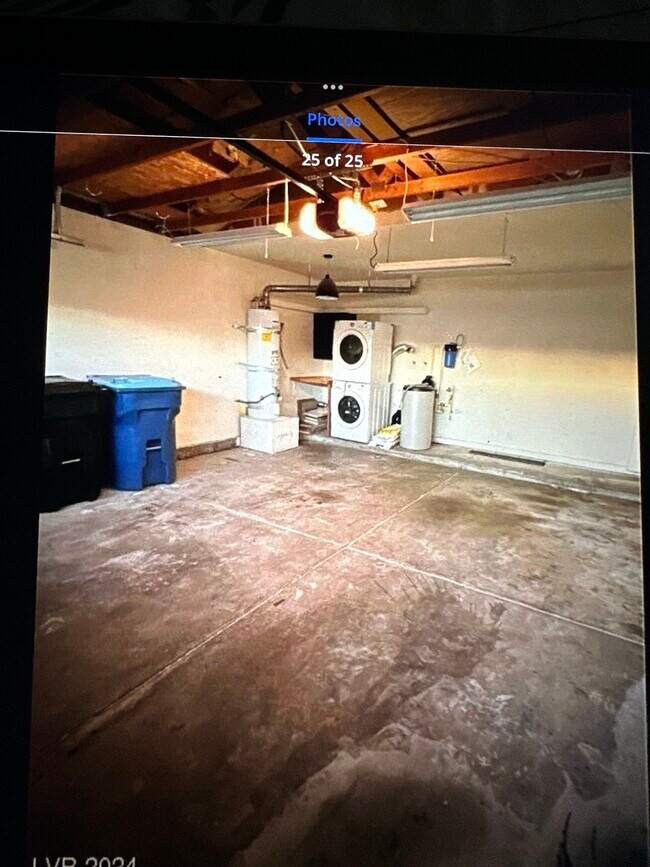 4880 Benecia Way in Las Vegas, NV - Building Photo - Building Photo