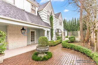 3010 SE Lambert St in Portland, OR - Building Photo - Building Photo