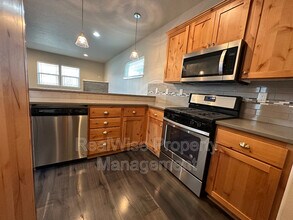 170 NW 30th St in Redmond, OR - Building Photo - Building Photo