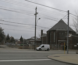 The Roncy in Toronto, ON - Building Photo - Building Photo