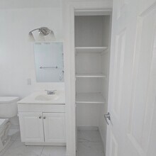 5921 NE 18th Ave, Unit 1 in Fort Lauderdale, FL - Foto de edificio - Building Photo