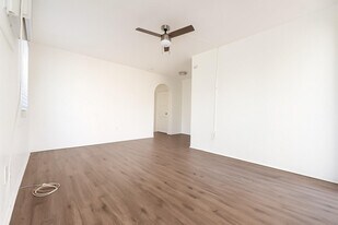 1739 Moffett St in Hollywood, FL - Building Photo