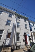 190 Baldwin St in Philadelphia, PA - Building Photo